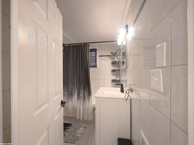 31778 Cloverly Court, Warren, MI 48092