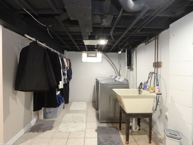 31778 Cloverly Court, Warren, MI 48092