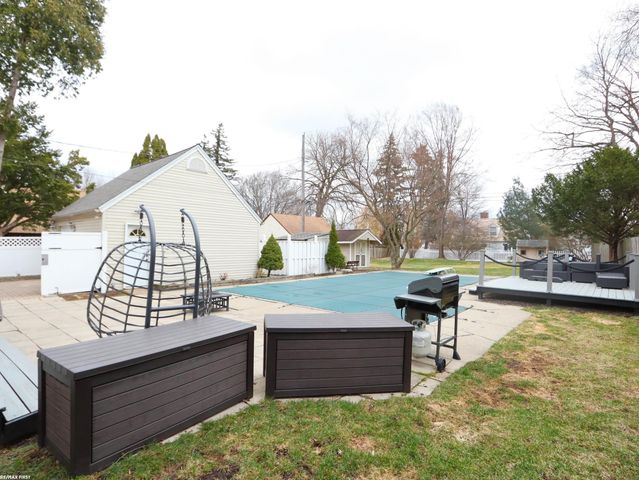 31778 Cloverly Court, Warren, MI 48092