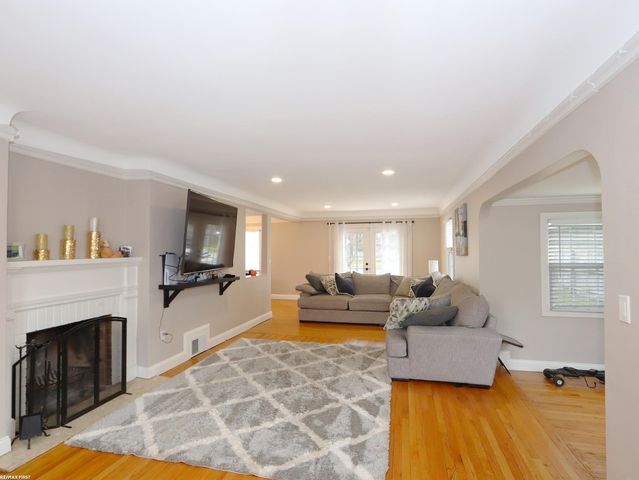 31778 Cloverly Court, Warren, MI 48092