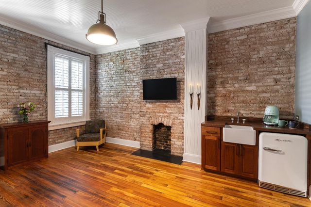 1325 Clay Street, Cincinnati, OH 45202