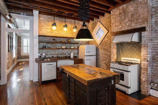 1325 Clay Street, Cincinnati, OH 45202