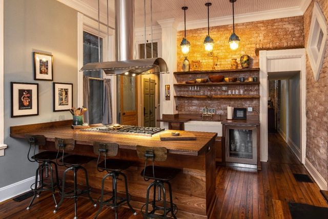 1325 Clay Street, Cincinnati, OH 45202