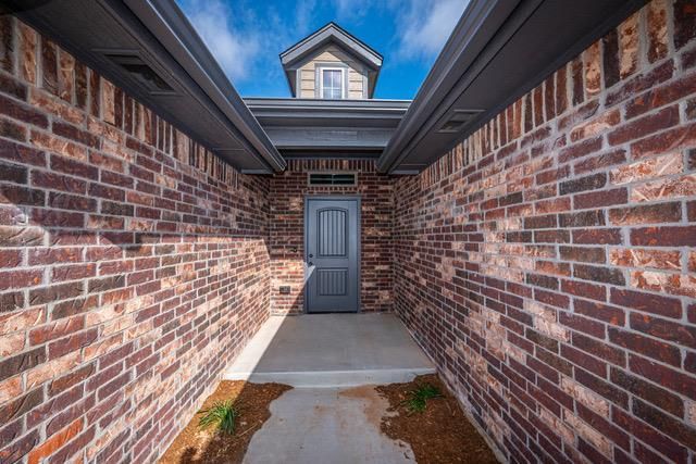10633 SW 18th Street, Yukon, OK 73099