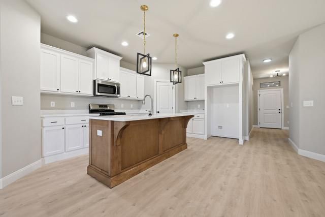 10633 SW 18th Street, Yukon, OK 73099
