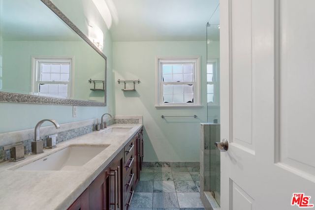 3331 Castera Avenue, Glendale, CA 91208