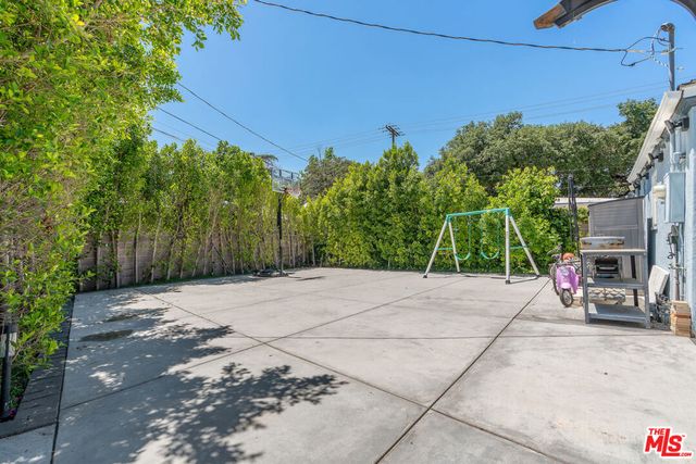 3331 Castera Avenue, Glendale, CA 91208