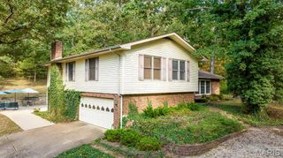 35 Castle Acres, Festus, MO 63028