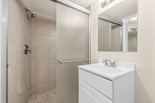 1504 BIRCHWOOD DR, Oxon Hill, MD 20745