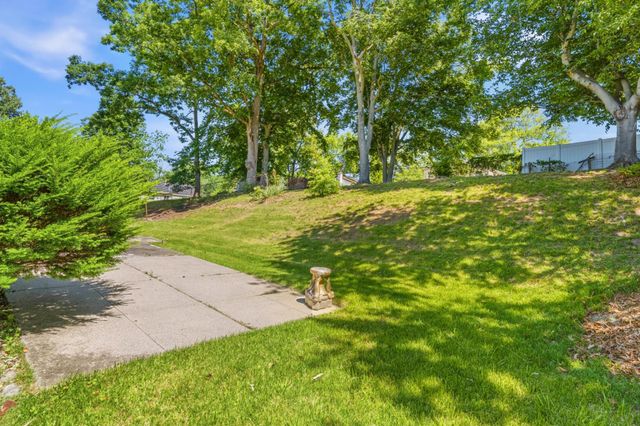 1504 BIRCHWOOD DR, Oxon Hill, MD 20745