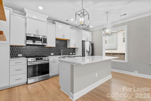 1515 Hidden Falls Road, Charlotte, NC 28206