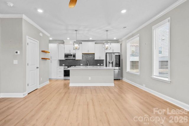 1515 Hidden Falls Road, Charlotte, NC 28206