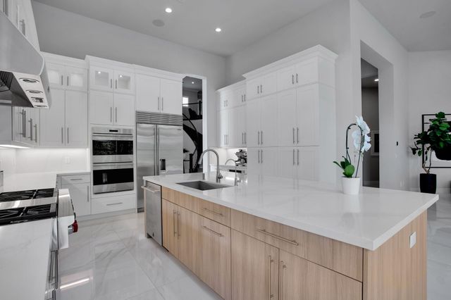 6903 NW 28th Avenue, Boca Raton, FL 33496