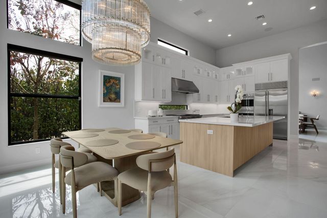 6903 NW 28th Avenue, Boca Raton, FL 33496