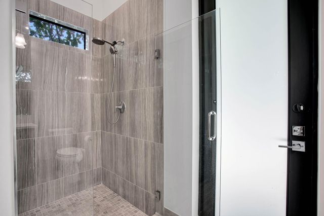 6903 NW 28th Avenue, Boca Raton, FL 33496