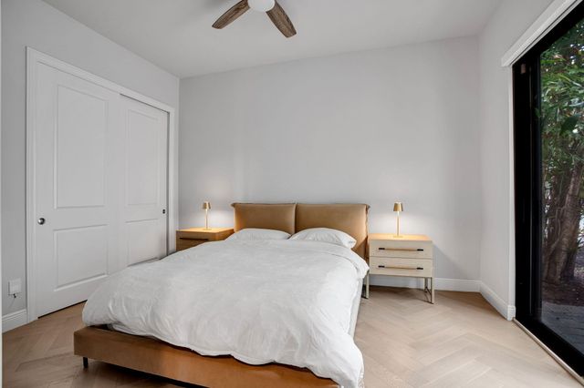 6903 NW 28th Avenue, Boca Raton, FL 33496