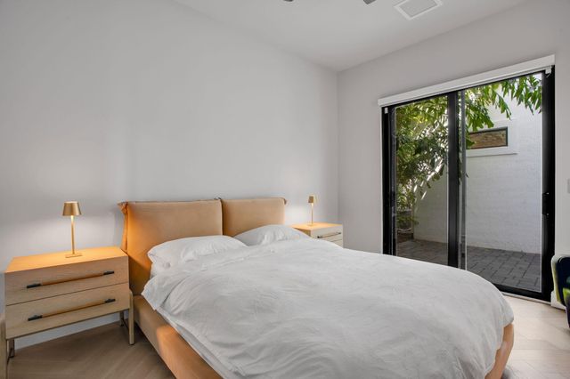 6903 NW 28th Avenue, Boca Raton, FL 33496