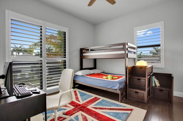 6903 NW 28th Avenue, Boca Raton, FL 33496