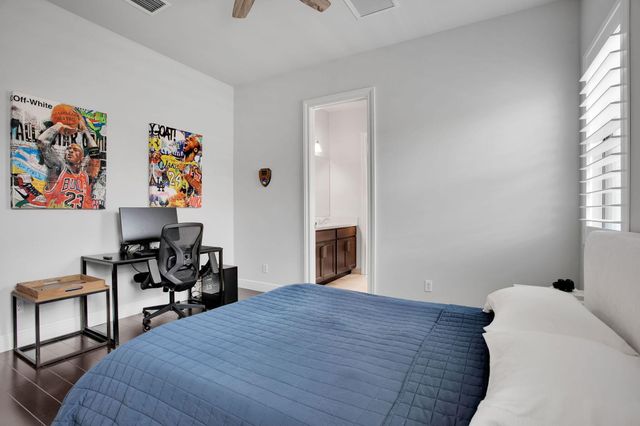 6903 NW 28th Avenue, Boca Raton, FL 33496