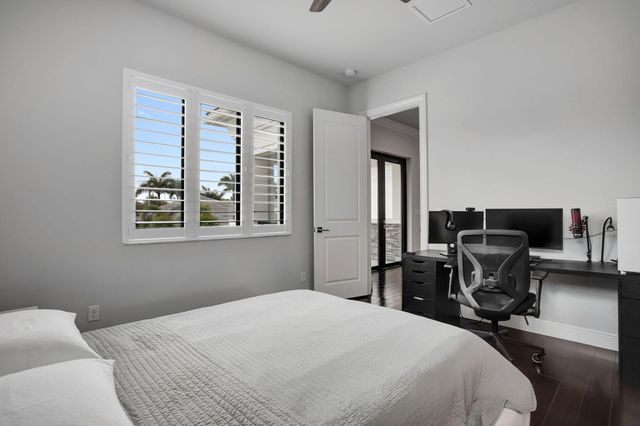 6903 NW 28th Avenue, Boca Raton, FL 33496