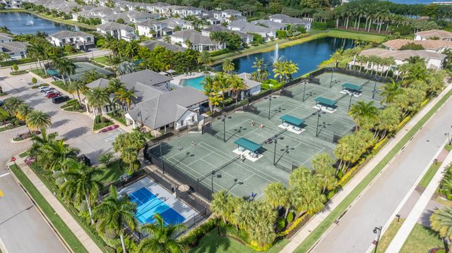 6903 NW 28th Avenue, Boca Raton, FL 33496