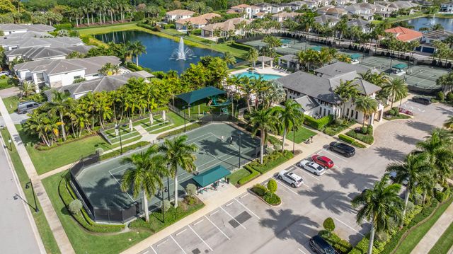 6903 NW 28th Avenue, Boca Raton, FL 33496