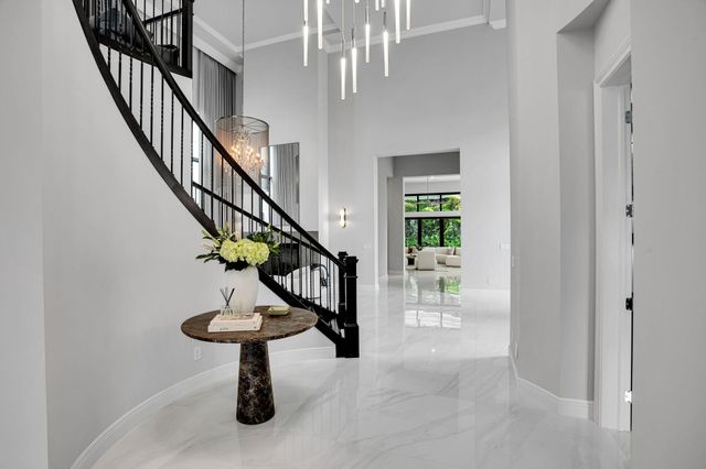 6903 NW 28th Avenue, Boca Raton, FL 33496