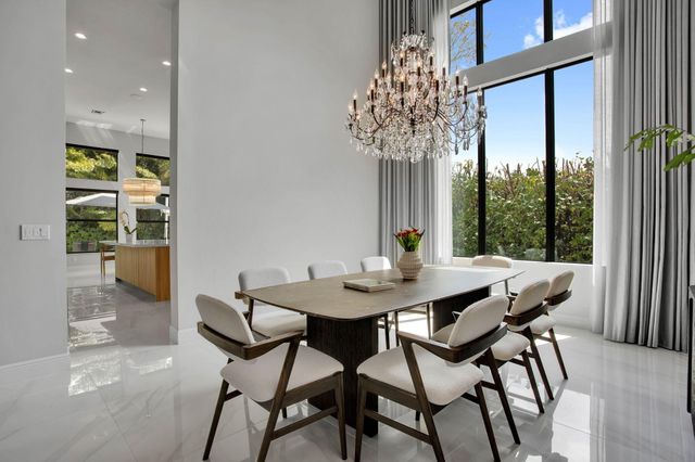 6903 NW 28th Avenue, Boca Raton, FL 33496