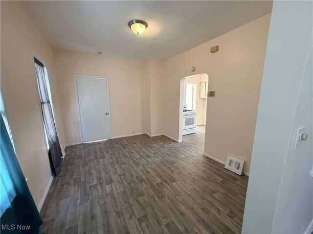 8200 Beman Avenue, Cleveland, OH 44105