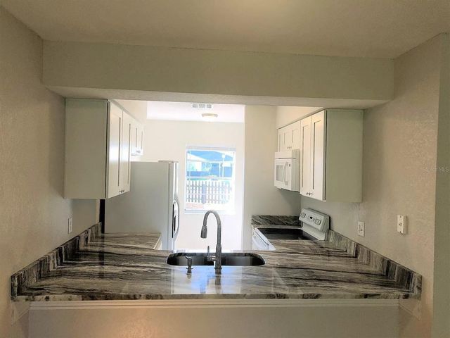 10109 BLAZED TREE COURT, Orlando, FL 32821