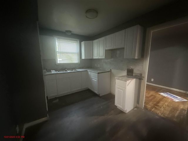 18498 Vaughan Street, Detroit, MI 48219