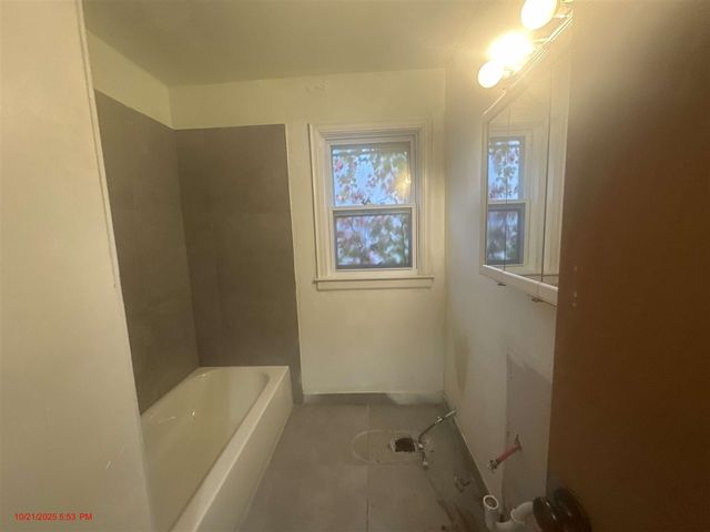 18498 Vaughan Street, Detroit, MI 48219