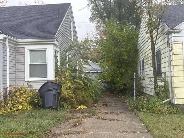 18498 Vaughan Street, Detroit, MI 48219