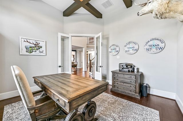 1718 Avery Lane, Friendswood, TX 77546