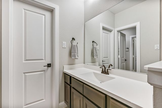 1718 Avery Lane, Friendswood, TX 77546