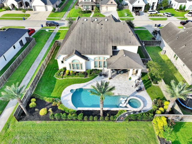 1718 Avery Lane, Friendswood, TX 77546