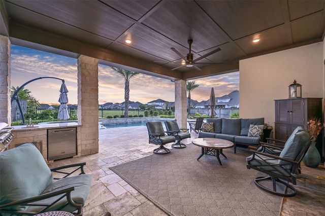 1718 Avery Lane, Friendswood, TX 77546