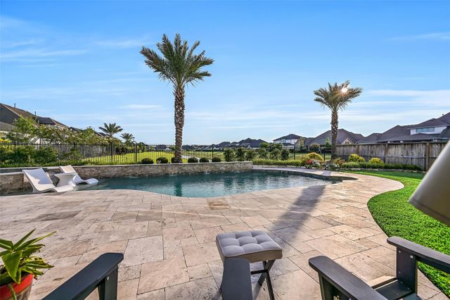 1718 Avery Lane, Friendswood, TX 77546