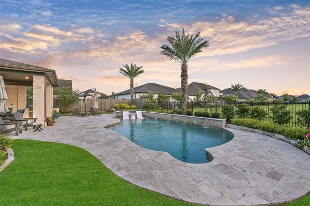 1718 Avery Lane, Friendswood, TX 77546