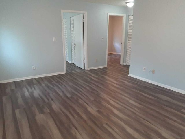 4648 Summit Boulevard, West Palm Beach, FL 33415