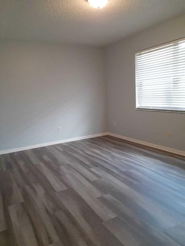 4648 Summit Boulevard, West Palm Beach, FL 33415