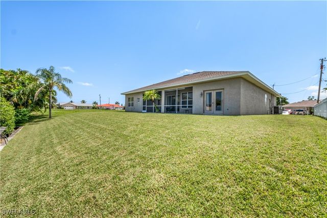 3208 SW 1st PL, Cape Coral, FL 33914