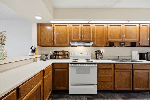818 BAHIA DEL SOL DRIVE 28, Ruskin, FL 33570