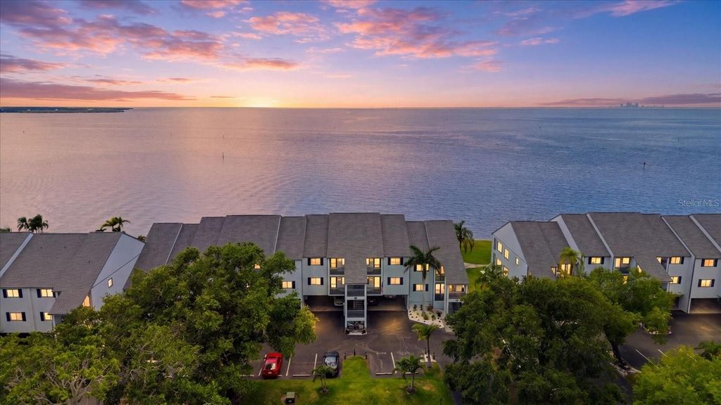 818 BAHIA DEL SOL DRIVE 28, Ruskin, FL 33570