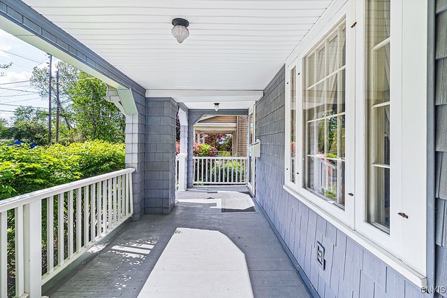 17 Brookline Dr, Utica, NY 13501