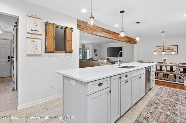2021 Tulane Drive, Lansing, MI 48912