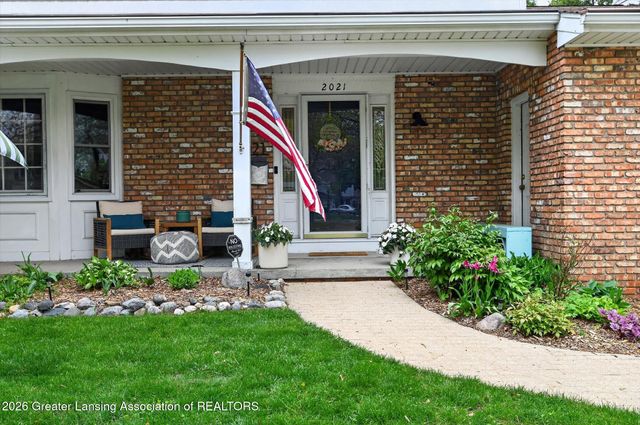 2021 Tulane Drive, Lansing, MI 48912