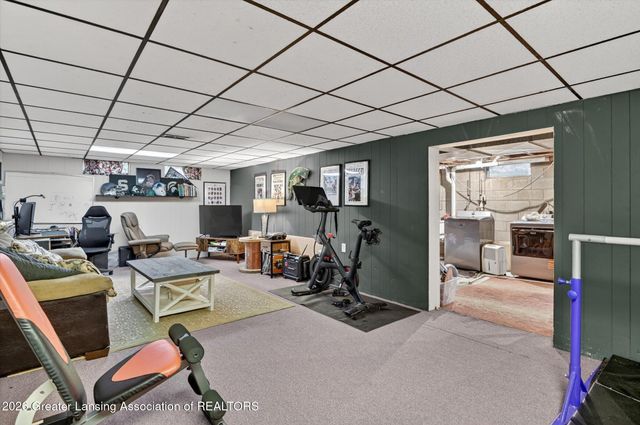 2021 Tulane Drive, Lansing, MI 48912