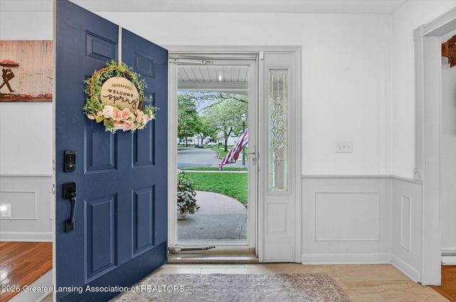 2021 Tulane Drive, Lansing, MI 48912