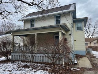 1004 Hovey Avenue, Normal, IL 61761